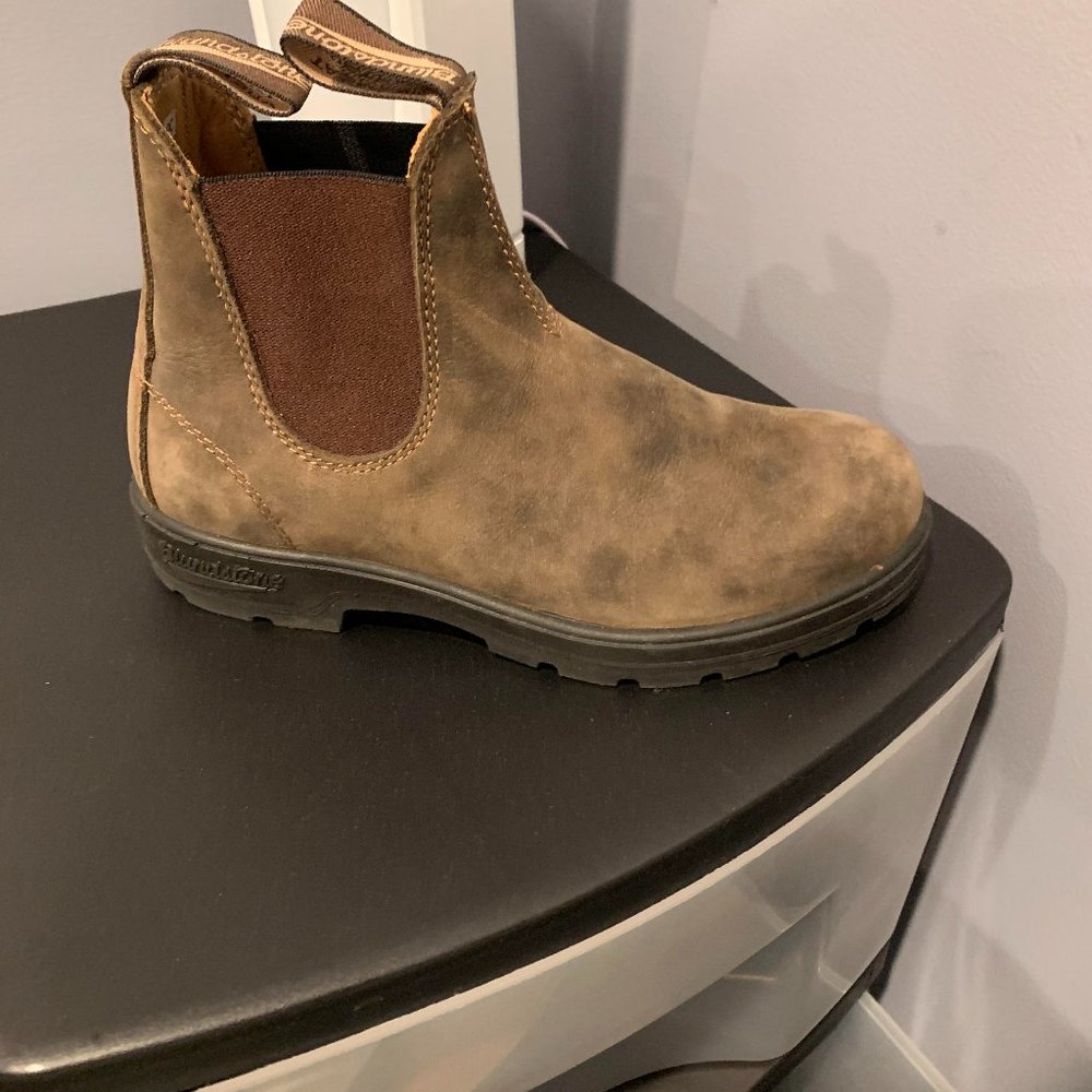 Women Blundstones